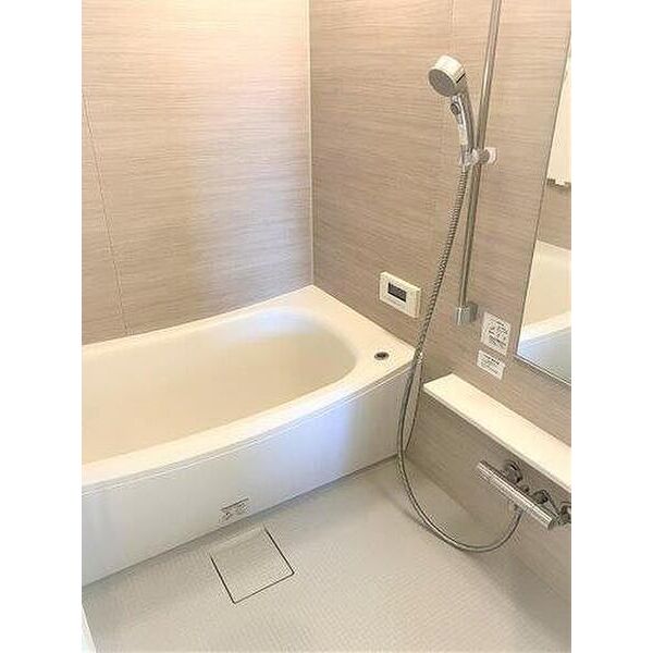 バス・シャワールーム　バスルーム