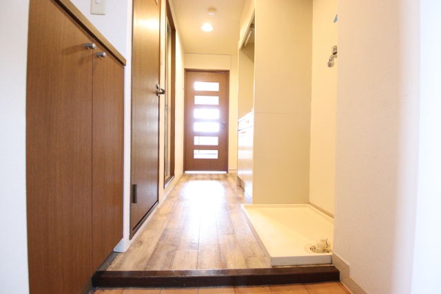 玄関　※別部屋参考写真となります※