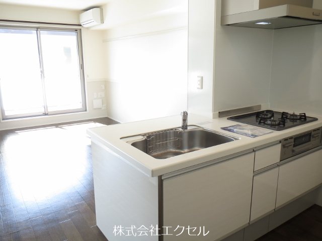 居室・リビング　対面式キッチン