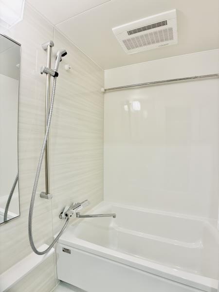 バス・シャワールーム　ゆったり過ごせるお風呂です