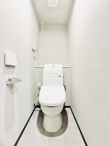 トイレ　落ち着いたトイレです