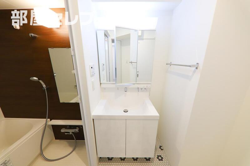 洗面設備　洗面台もきれいですね