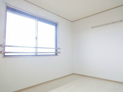 その他部屋・スペース　日当たりの良い寝室になります。