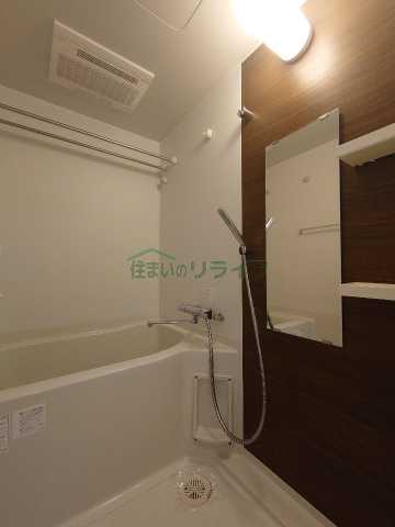 バス・シャワールーム　※参考写真です。同じ間取りの別部屋になります。