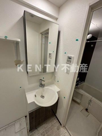 洗面設備　コンパクトで使いやすい洗面所