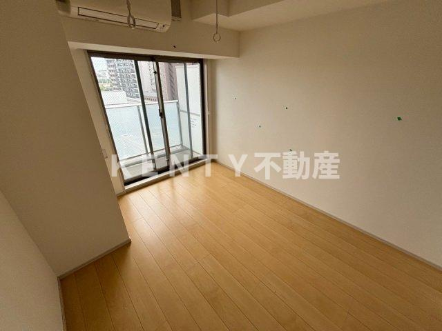 居室・リビング　こちらの居間で趣味の時間をお楽しみください