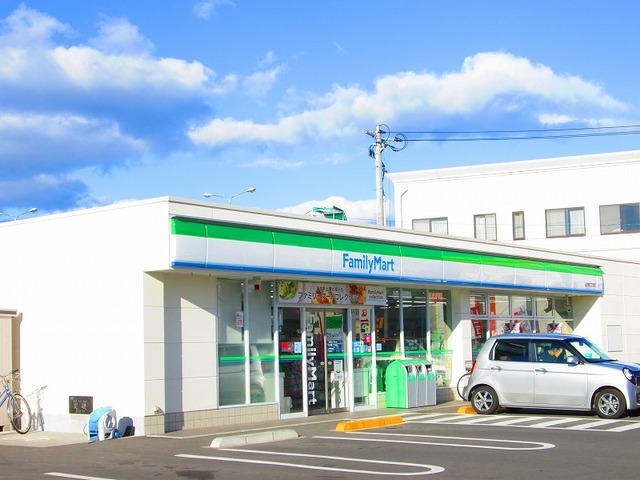 コンビニ　ファミリーマート山口葵二丁目店（コンビニ）まで543m