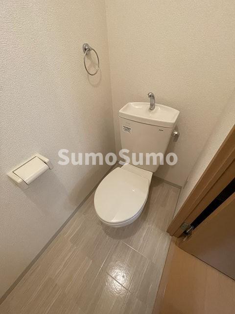 トイレ　清潔感のあるトイレです