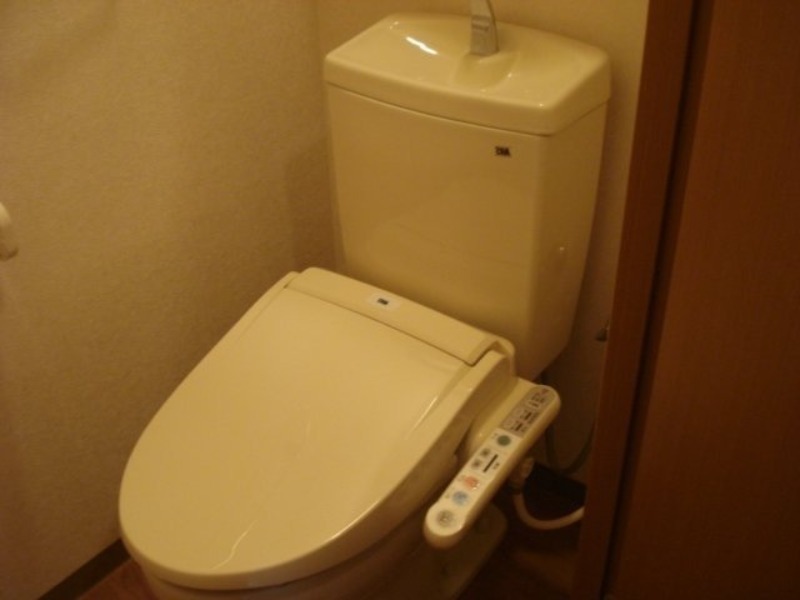 トイレ　図面と現状に相違がある場合には現状を優先