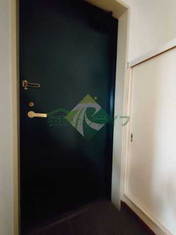 玄関　日信ビル