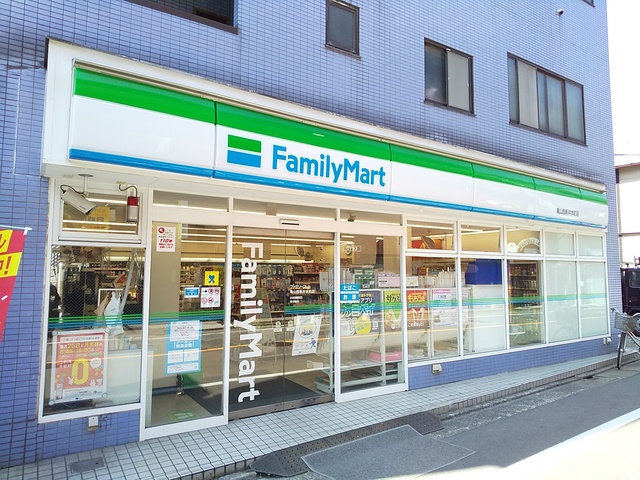コンビニ　ファミリーマート　亀山西新井本町店（コンビニ）まで150m
