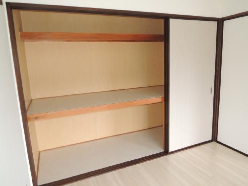 その他　リビング隣洋室