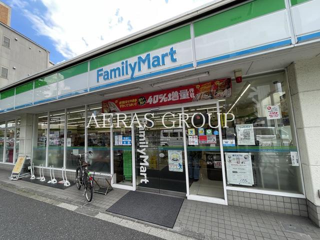 コンビニ　ファミリーマート 高田三丁目店（コンビニ）まで206m
