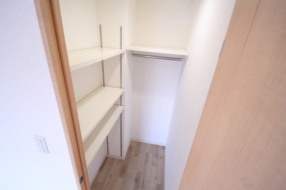 収納　※別部屋の写真です