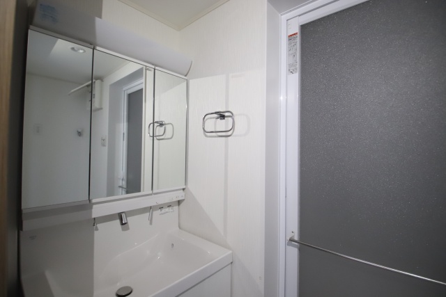 洗面設備　※別室の参考写真の為、現況優先です。