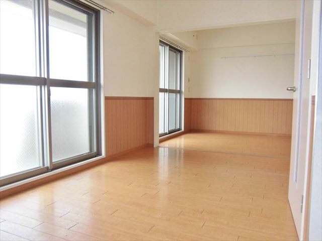 居室・リビング　使いやすい形の為、レイアウトを楽しめます♪