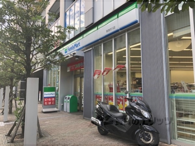 コンビニ　ファミリーマート草津渋川店（コンビニ）まで400m