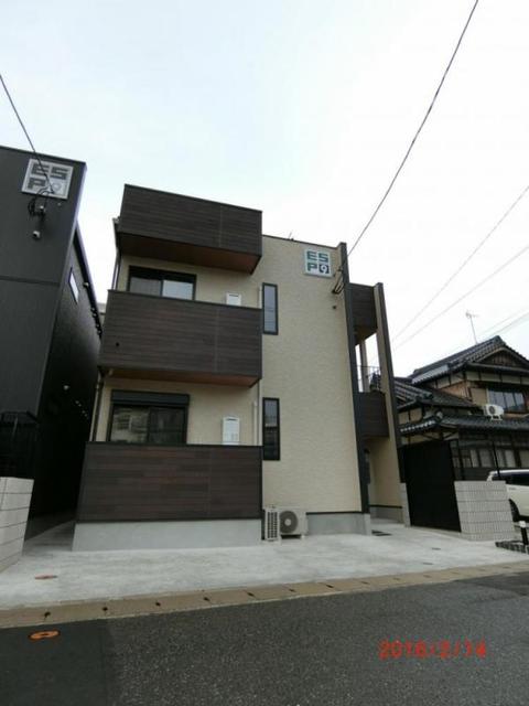 建物外観　間取り、設備、内装等は現況を優先します。