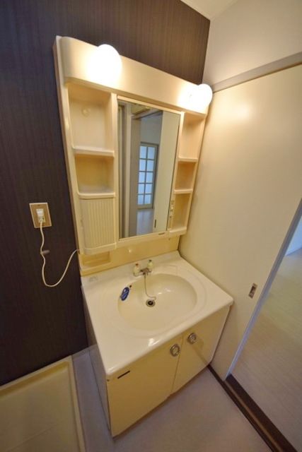 洗面設備　※別号室参考写真です