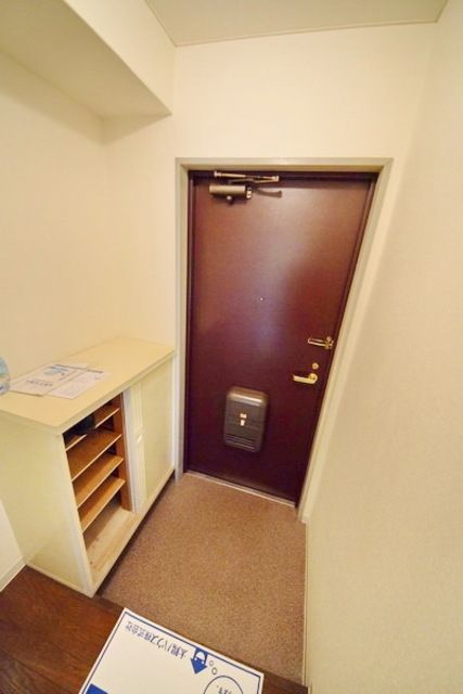 玄関　※別号室参考写真です