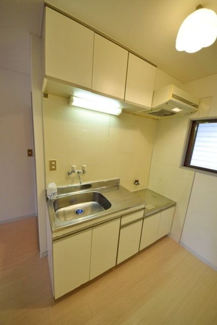 キッチン　※別号室参考写真です