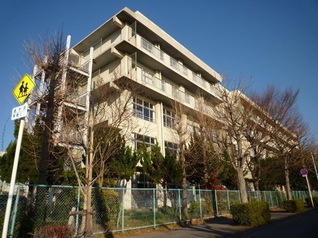 小学校　馬橋北小学校（小学校）まで260m