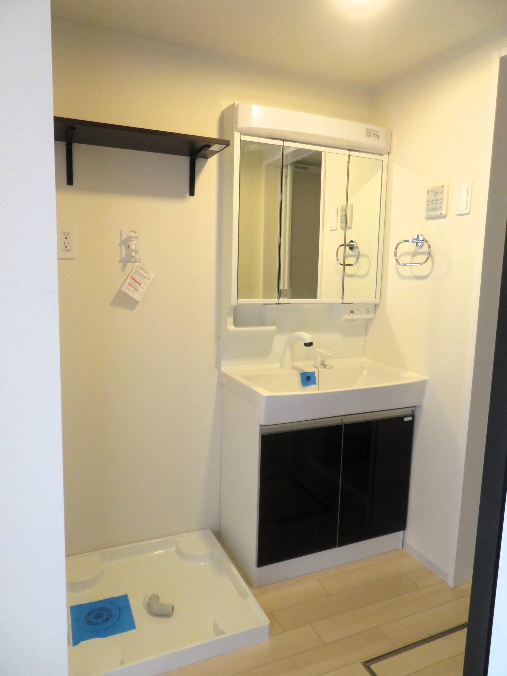 洗面設備　広々した洗面台♪