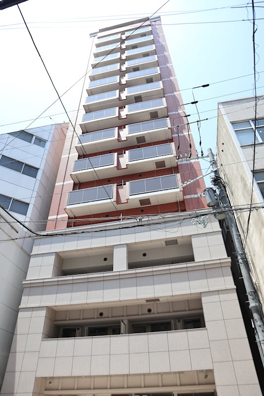 建物外観　正面からの外観