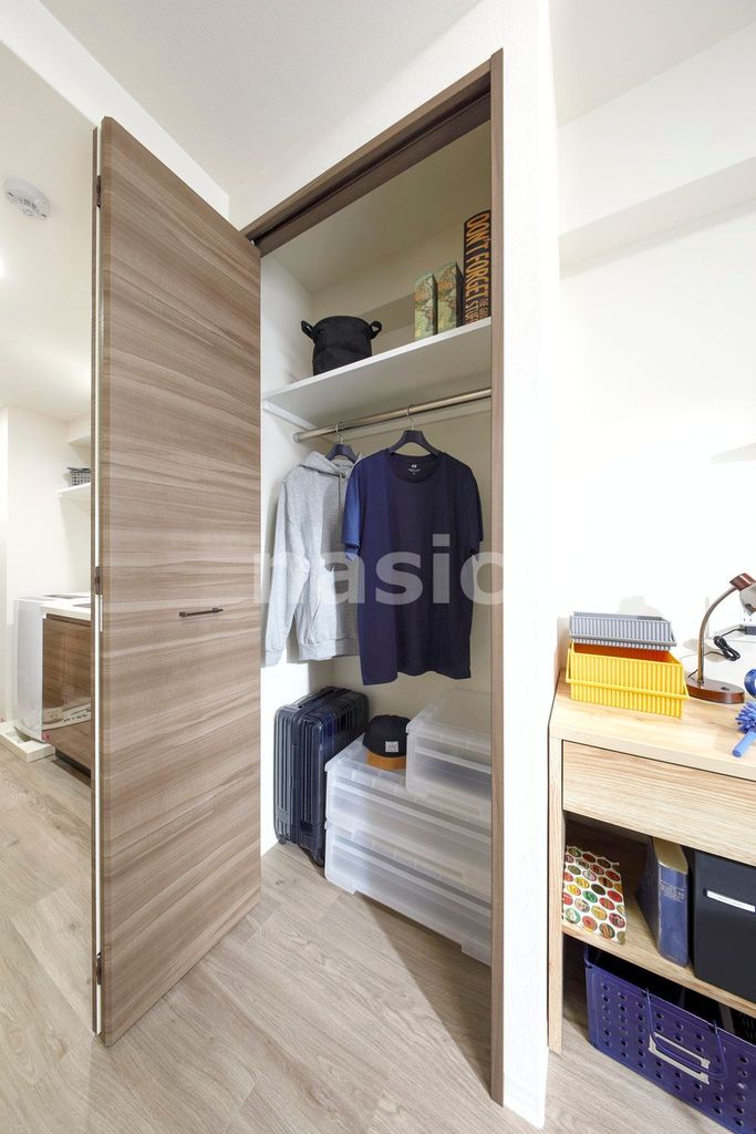 収納　クローゼット（※モデルルームにつき小物はつきません）