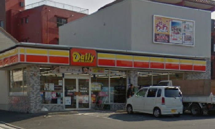 コンビニ　デイリーヤマザキ板橋成増店（コンビニ）まで225m