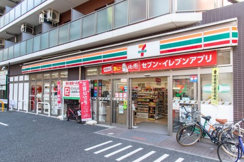 コンビニ　セブンイレブン 台東4丁目店（コンビニ）まで82m