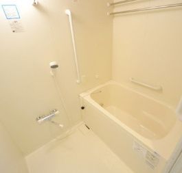 バス・シャワールーム　ゆっくりとバスタイムをお楽しみください♪