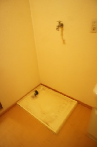 その他設備　洗濯機を雨風から守れます