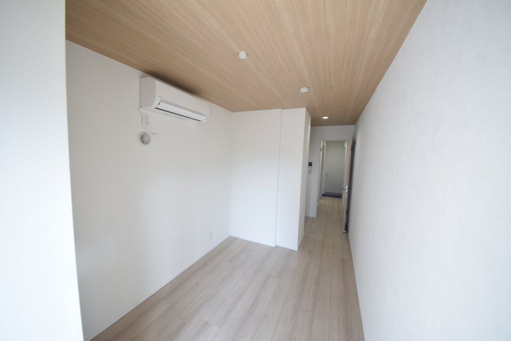 居室・リビング　玄関