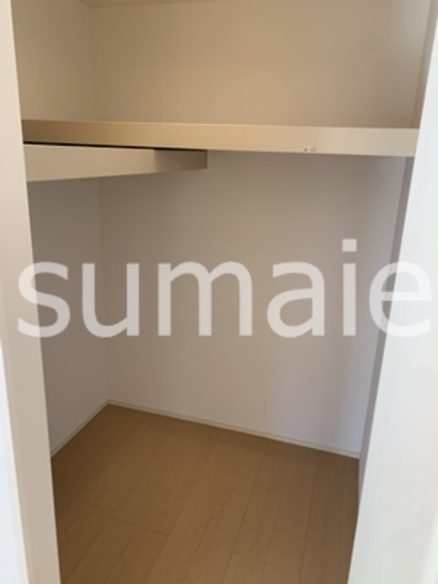 収納　ウォークインクローゼット。