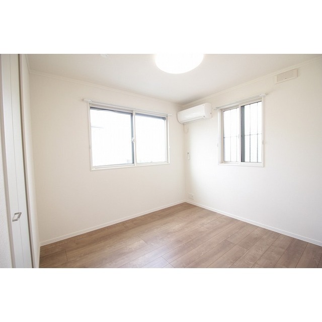 その他部屋・スペース　寝室にもエアコン有り