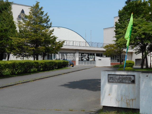 中学校　苫小牧市立和光中学校（中学校）まで123m