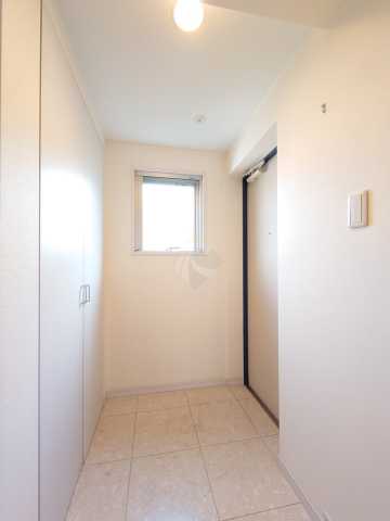 玄関　コンフォリア目黒長者丸