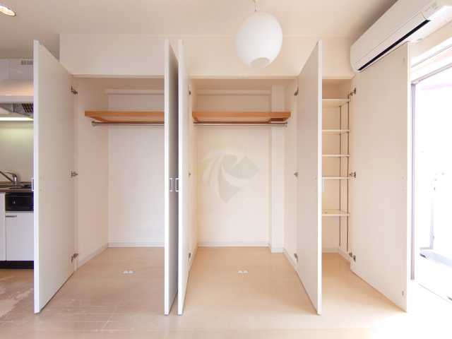 収納　コンフォリア目黒長者丸