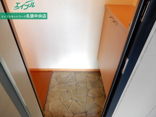 玄関　同物件別室写真