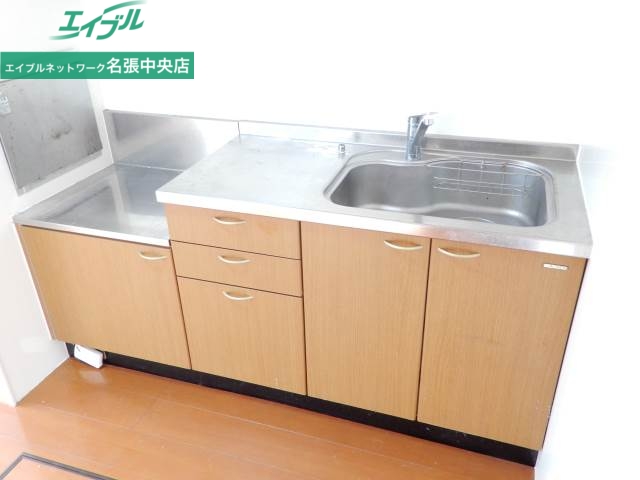 キッチン　同物件別室写真