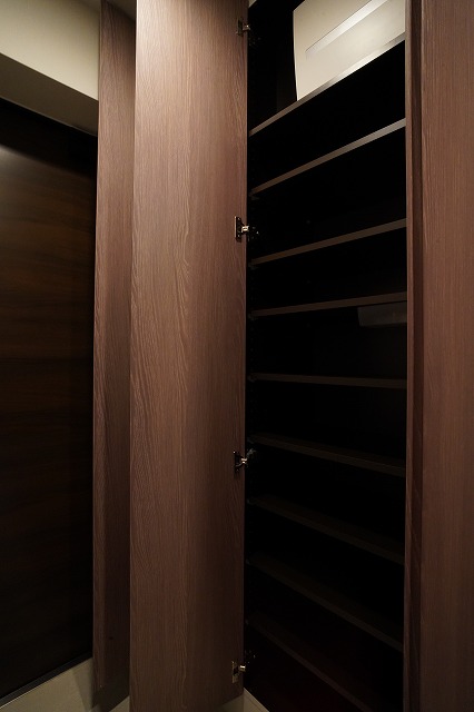 収納　シューズボックス