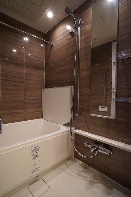バス・シャワールーム　バス