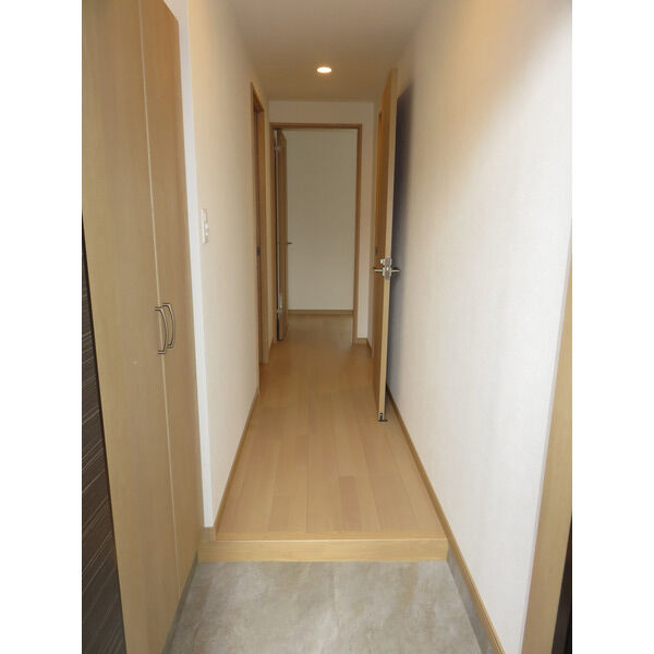 玄関　収納もある玄関です