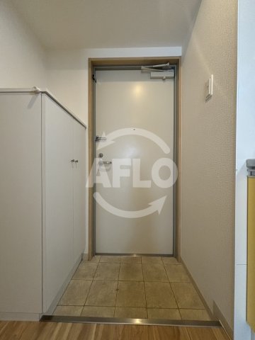 玄関　ブリランテ都島　玄関