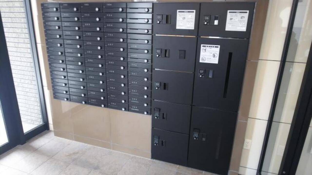 エントランス　メールBOX