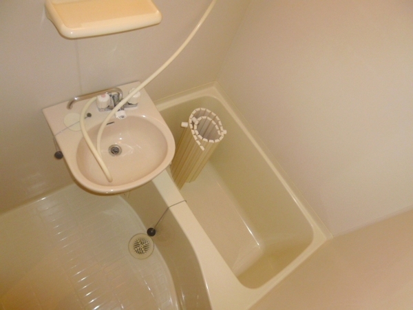 バス・シャワールーム　落ち着く空間のバスルーム♪