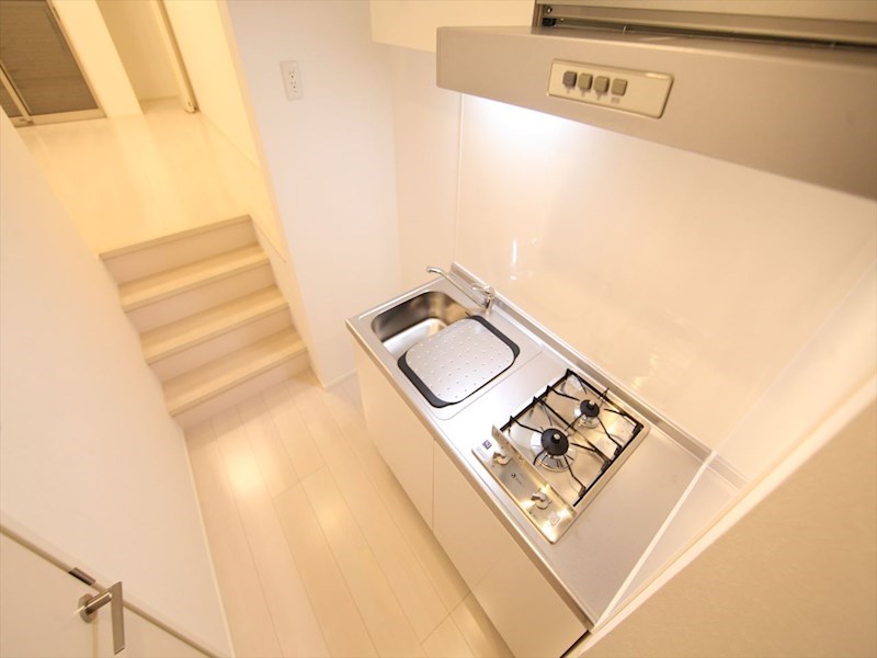 キッチン　システムキッチン（ガス2口コンロ付）