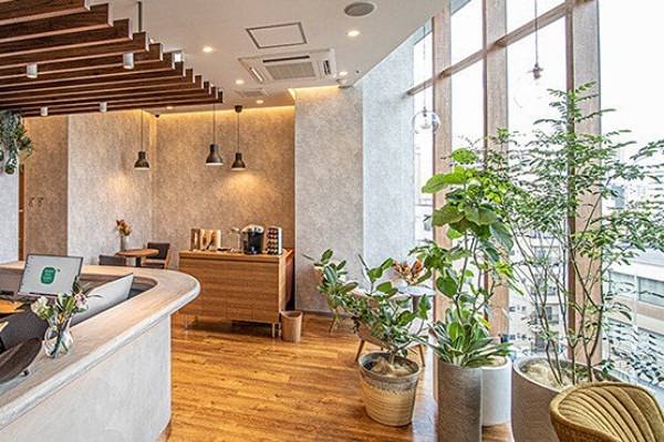 病院　大阪再生医療センター（病院）まで748m