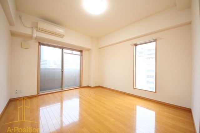 居室・リビング　インベスト本町WEST